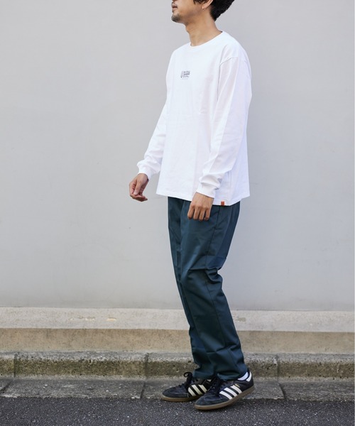 UNIVERSAL OVERALL（ユニバーサルオーバーオール）の「ユニバーサルオーバーオールロゴ ロンT【CENTER LOGO L/S】（Tシャツ/カットソー・メンズ・ダークグリーン/ブラック/ホワイト/ライトグリーン/オートミール・M/L/XL/S）」の12枚目の写真