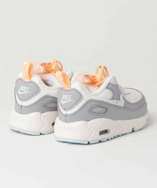 NIKE（ナイキ）の「NIKE ナイキ 12-16AIRMAX 90 TOGGLE SE (BT) エア マックス 90 トグル SE BT KDQ6948 100STWHT/GBLUE（スニーカー・キッズ・ホワイト・12/13/14/15 /16）」の2枚目の写真