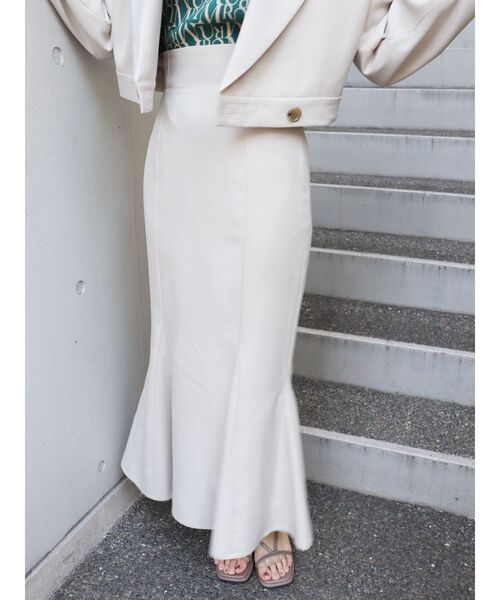 MURUA（ムルーア）の「ハイウエストマーメイドスカート【セットアップ着用可能】（スカート・レディース・ベージュ/ダークグレー/ブラウン/ブルー・1/2）」の7枚目の写真