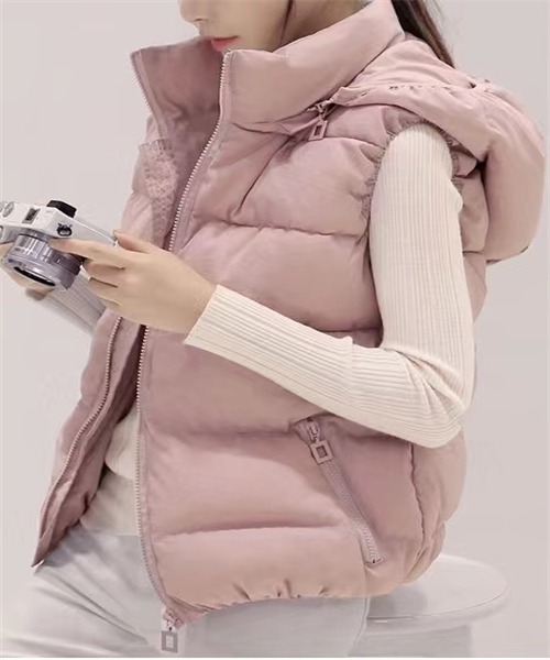 FREE STYLISTS（フリー スタイリスト）の「フード付け中綿ベスト（ダウンベスト・レディース・ホワイト/ピンク/ブラック/カーキ・M/L/XL/2XL）」の13枚目の写真