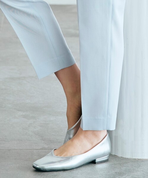 grove（グローブ）の「◆楽チンとキレイを叶えるつつまれフィットシューズ（パンプス・レディース・ベージュ系その他7/シルバー/アイボリー/ブラック・40/35/30/45）」の4枚目の写真