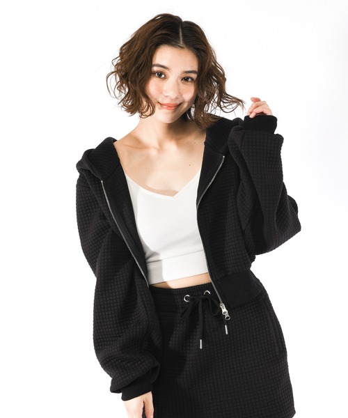 SPIRALGIRL(スパイラルガール)の「キルティングZIPショートパーカー<セットアップ可能>(パーカー・レディース・ホワイト/ブラック・FREE)」の3枚目の写真