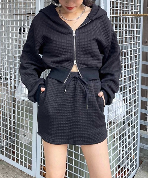 SPIRALGIRL(スパイラルガール)の「キルティングZIPショートパーカー<セットアップ可能>(パーカー・レディース・ホワイト/ブラック・FREE)」の14枚目の写真