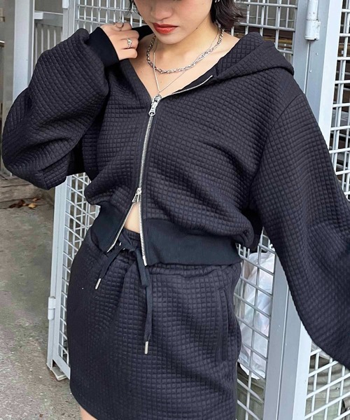 SPIRALGIRL(スパイラルガール)の「キルティングZIPショートパーカー<セットアップ可能>(パーカー・レディース・ホワイト/ブラック・FREE)」の15枚目の写真