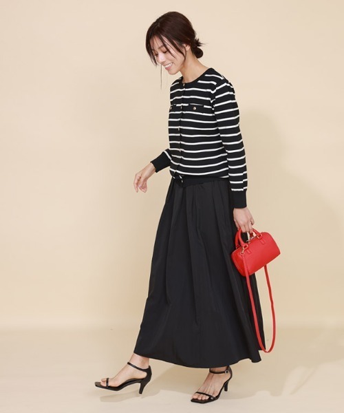 Pierrot（ピエロ）の「スポンジニットゴールドボタンカーディガン（カーディガン/ボレロ・レディース・レッド/ブラック×ホワイト/ホワイト×ブラック/ブラック/ネイビー/オフホワイト・M/L）」の11枚目の写真