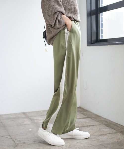 LEPSIM（レプシィム）の「ツヤサテンラインイージーパンツ　179315（その他パンツ・レディース・ブラウン系/グリーン系その他・FREE）」の9枚目の写真