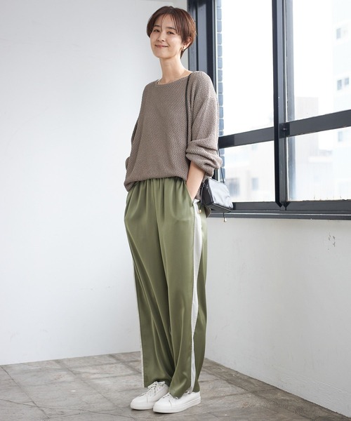 LEPSIM（レプシィム）の「ツヤサテンラインイージーパンツ　179315（その他パンツ・レディース・ブラウン系/グリーン系その他・FREE）」の12枚目の写真