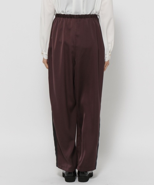 LEPSIM（レプシィム）の「ツヤサテンラインイージーパンツ　179315（その他パンツ・レディース・ブラウン系/グリーン系その他・FREE）」の15枚目の写真