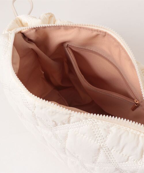 flower（フラワー）の「キルティングギャザーバッグ（ショルダーバッグ・レディース・アイボリー・FREE）」の10枚目の写真