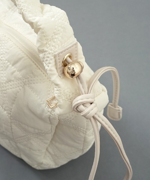 flower（フラワー）の「キルティングギャザーバッグ（ショルダーバッグ・レディース・アイボリー・FREE）」の13枚目の写真