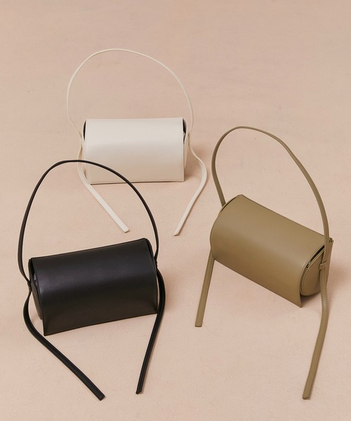 PUBLIC TOKYO（パブリックトウキョウ）の「【日本製】オーバルソリッド/ハーフムーンショルダーバッグ（ショルダーバッグ・レディース・ブラック/カーキ/アイボリー・FREE）」の6枚目の写真