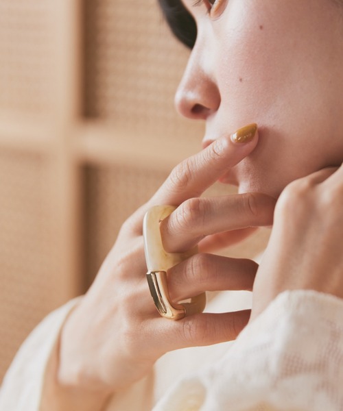 moi tytto(モイテュット)の「ニュアンスカラーフィンガーリング/フラワーリング/ポイントイヤカフ3set(リング・レディース・ナチュラル・FREE)」の10枚目の写真