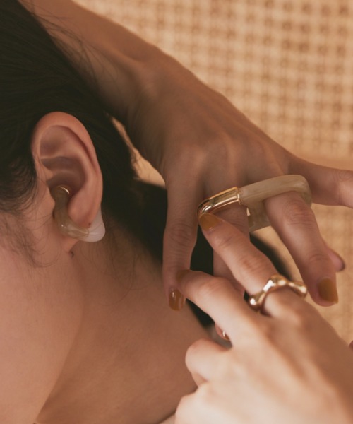 moi tytto(モイテュット)の「ニュアンスカラーフィンガーリング/フラワーリング/ポイントイヤカフ3set(リング・レディース・ナチュラル・FREE)」の11枚目の写真