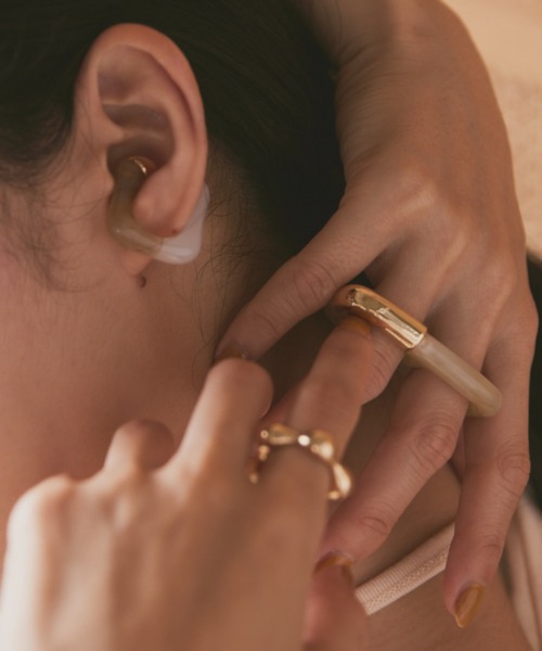 moi tytto(モイテュット)の「ニュアンスカラーフィンガーリング/フラワーリング/ポイントイヤカフ3set(リング・レディース・ナチュラル・FREE)」の12枚目の写真