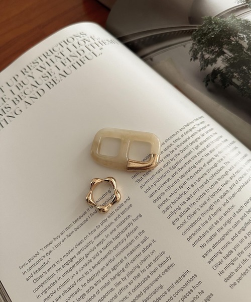 moi tytto(モイテュット)の「ニュアンスカラーフィンガーリング/フラワーリング/ポイントイヤカフ3set(リング・レディース・ナチュラル・FREE)」の6枚目の写真