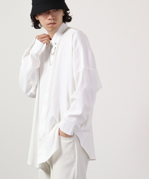 Wide long sleeve dress shirt with chain / チェーン付き ワイド長袖シャツ（シャツ/ブラウス）｜REGIEVO（レジエボ）