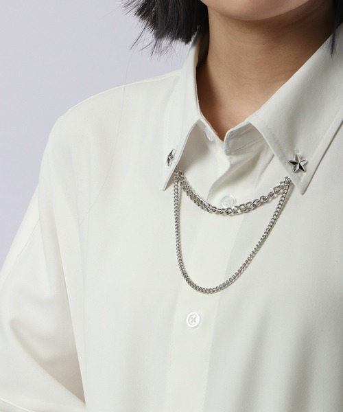 Wide long sleeve dress shirt with chain / チェーン付き ワイド長袖シャツ（シャツ/ブラウス）｜REGIEVO（レジエボ）