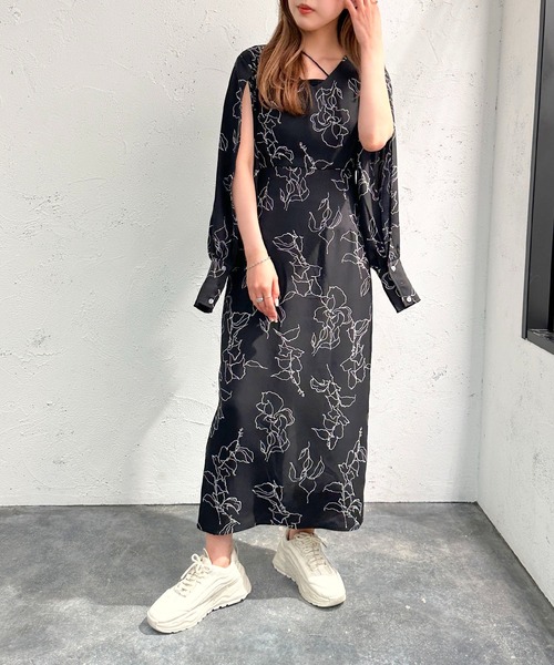 apres jour mignon(アプレジュールミニョン)の「袖スリットワンピース【ZOZOTOWN限定アイテム】(ワンピース・レディース・ブラック/ブラック系その他・X-LARGE/MEDIUM/SMALL)」の21枚目の写真