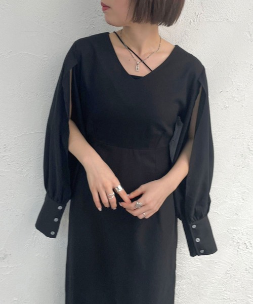 apres jour mignon(アプレジュールミニョン)の「袖スリットワンピース【ZOZOTOWN限定アイテム】(ワンピース・レディース・ブラック/ブラック系その他・X-LARGE/MEDIUM/SMALL)」の6枚目の写真