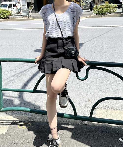 Silly(シリー)の「デニムプリーツミニスカート(デニムスカート・レディース・グレー/チャコールグレー/ブラック・SMALL/MEDIUM/LARGE)」の13枚目の写真