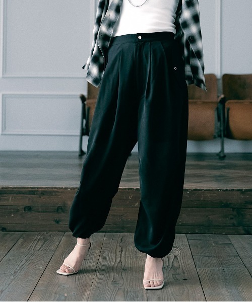 schott(ショット)の「【Women's】SchottxRUMBLE RED/ショット×ランブルレッド/CHIFFON SNOW PANTS/シフォン スノーパンツ(カーゴパンツ・レディース・ホワイト系2/ブラック・F)」の2枚目の写真