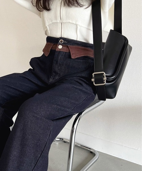 Olu.（オルドット）の「コンパクトクリップショルダーバッグ（ショルダーバッグ・レディース・ブラック/ブラウン・FREE）」の5枚目の写真