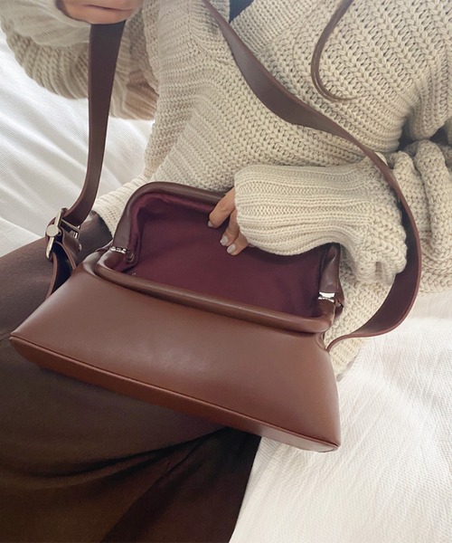 Olu.（オルドット）の「コンパクトクリップショルダーバッグ（ショルダーバッグ・レディース・ブラック/ブラウン・FREE）」の8枚目の写真