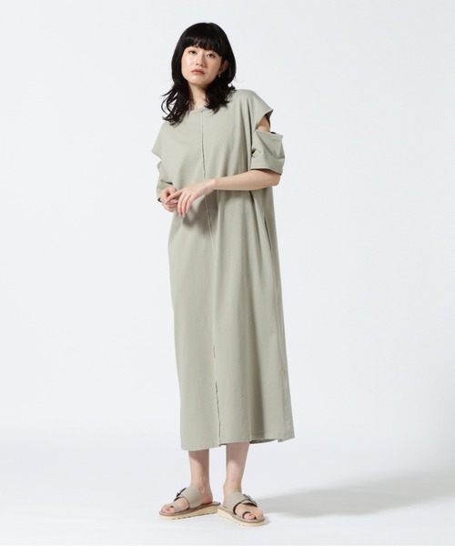 DROIT BELLO（ドロイトベロ）の「DROIT BELLO(ドロイトベロ) 袖スリットカットソーワンピース（ワンピース・レディース・ブラック/カーキ・F）」の6枚目の写真