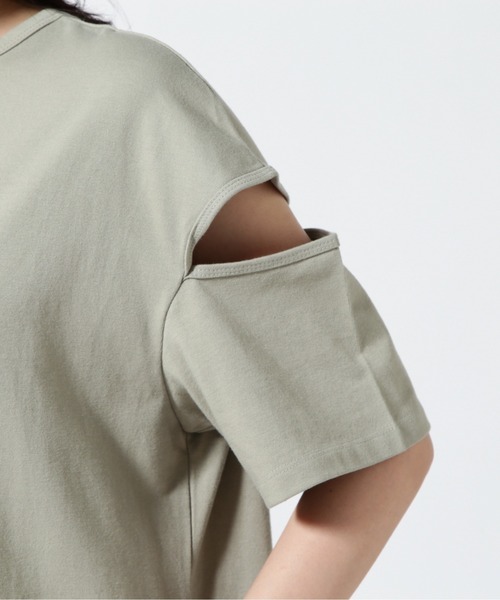 DROIT BELLO（ドロイトベロ）の「DROIT BELLO(ドロイトベロ) 袖スリットカットソーワンピース（ワンピース・レディース・ブラック/カーキ・F）」の12枚目の写真