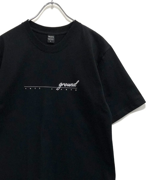 TRAP/U (トラップユー)の「コットン天竺 / メッセージロゴプリント クルーネックTシャツ(半袖)(Tシャツ/カットソー・メンズ・ホワイト/ブラック/オリーブ・M/L)」の3枚目の写真