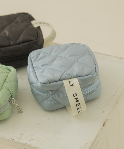 SMELLY（スメリー）の「キルティングミニスクエアポーチ（ポーチ・レディース・ブラック/グレー/ミント・-）」の17枚目の写真