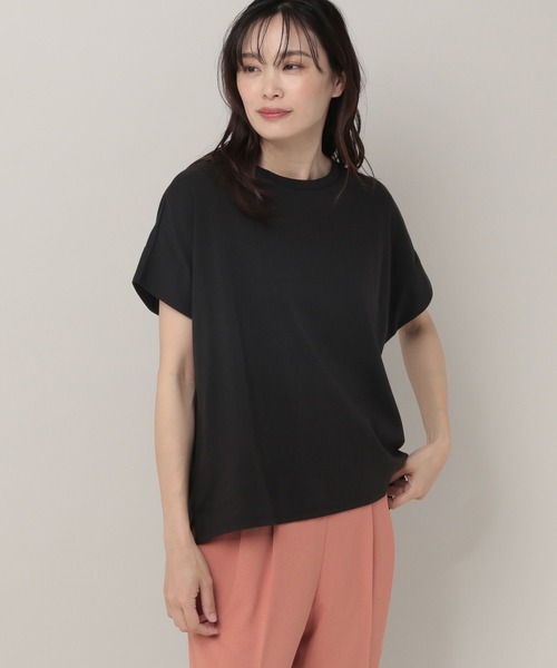 Elura（エルーラ）の「ひやっとタッチドルマンT（Tシャツ/カットソー・レディース・イエロー/ブラウン/ホワイト/ブラック/ピンクベージュ/グレー・LARGE/MEDIUM/SMALL）」の2枚目の写真