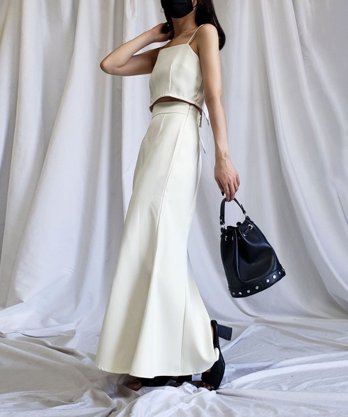 ホワイトビーズ装飾キャミソールセット セール】【 セットアップ着用可能 ／肩紐調節可 】ストラップショート