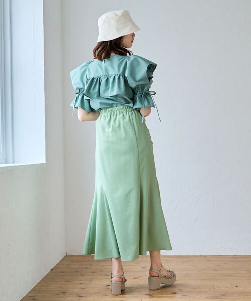 MAJESTIC LEGON(マジェスティックレゴン)の「キャンディスリーブフリルブラウス(シャツ/ブラウス・レディース・アイボリー/ブルー系その他2/グリーン・MEDIUM)」の18枚目の写真