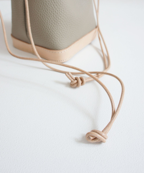 TIDEWAY(タイドウェイ)の「Pd DRAW STRING BAG(ショルダーバッグ・レディース・グレー/ブラウン/グレイッシュベージュ/ブラック・FREE)」の15枚目の写真