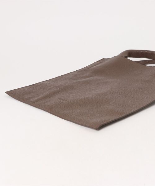 arron（アローン）の「【arron】シュリンクレザートートバッグ(Q36348)（トートバッグ・レディース・ブラウン・ALL）」の3枚目の写真