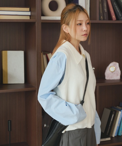 UNE MANSION(ユヌマンション)の「ジップアップカラーニットベスト(ベスト・レディース・ブラック/グレー/アイボリー/ベージュ/オートミール・FREE)」の15枚目の写真