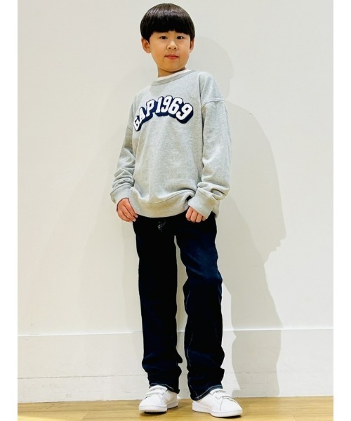 GAP（ギャップ）の「Gapロゴ グラフィック スウェット・トレーナー (キッズ)（スウェット・キッズ・グレー/ネイビー/ライトブルー/レッド/ブルー/ベージュ・120cm/130cm/140cm/150cm/160cm）」の7枚目の写真