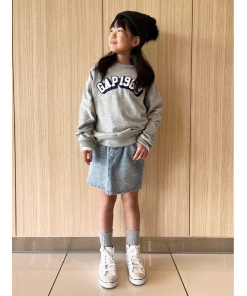 GAP（ギャップ）の「Gapロゴ グラフィック スウェット・トレーナー (キッズ)（スウェット・キッズ・グレー/ネイビー/ライトブルー/レッド/ブルー/ベージュ・120cm/130cm/140cm/150cm/160cm）」の10枚目の写真