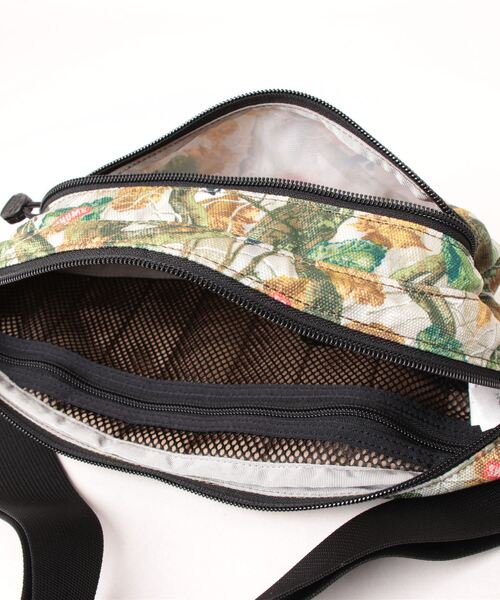 CHUMS(チャムス)の「【CHUMS/チャムス】 Recycle Small Oval Waist Pack(ショルダーバッグ・レディース・ブラック/ブラウン/その他2/その他3/その他1/ネイビー/グレイッシュベージュ/レッド/その他7/その他4/その他6/その他5/ブルー・FREE)」の19枚目の写真