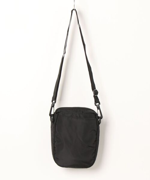 KAKSI（カクシ）の「KAKSI /カクシ / Packable Shoulder Bag M（ショルダーバッグ・レディース・ブラック/ベージュ/グレー/ピンク/カーキ・ONESIZE）」の6枚目の写真