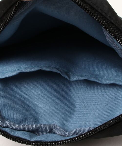 KAKSI（カクシ）の「KAKSI /カクシ / Packable Shoulder Bag M（ショルダーバッグ・レディース・ブラック/ベージュ/グレー/ピンク/カーキ・ONESIZE）」の8枚目の写真