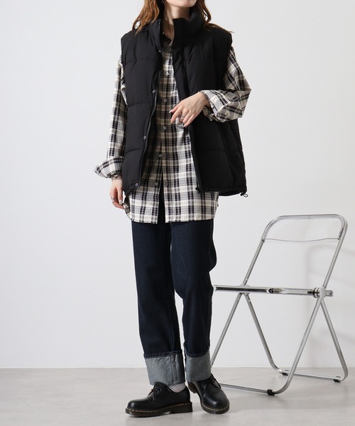 SUGGESTION(サジェッション)の「SUGGESTION 中綿スタンドベスト(ダウンベスト・メンズ・ブラック/ブラック系その他/ホワイト系その他/チャコール/ホワイト・M/L)」の17枚目の写真