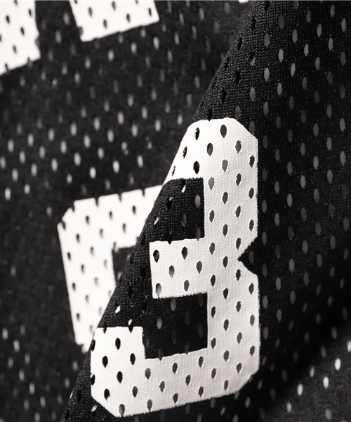 A BATHING APE(アベイシングエイプ)の「MESH FOOTBALL TEE(Tシャツ/カットソー・メンズ・ホワイト/ブラック・XX-LARGE/X-LARGE/SMALL/LARGE/MEDIUM)」の5枚目の写真