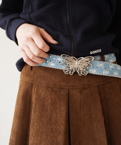 BARELY BLUE（ベアリーブルー）の「【 BARELY BLUE / ベアリーブルー 】 バタフライ バックル ベルト（ベルト・レディース・ブラック/ブルー/ライトブルー・FREE）」の2枚目の写真