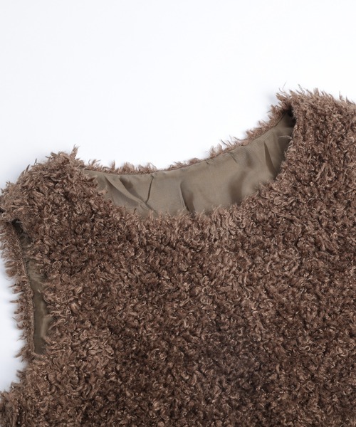 AMELY（エミリー）の「《mikuさん×Erikaさんコラボ》ショートボアベスト（ベスト・レディース・ブラック系その他/グレー系その他/ブラウン系その他/ベージュ系その他/ブラック系その他2/グレー系その他2/ブラウン系その他2/ベージュ系その他2/アイボリー系/アイボリー系1・M/L）」の20枚目の写真