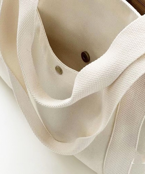 Anuenue(アヌエヌエ)の「4ポケット付きトートバッグ(トートバッグ・レディース・ブラック/ホワイト・FREE)」の8枚目の写真