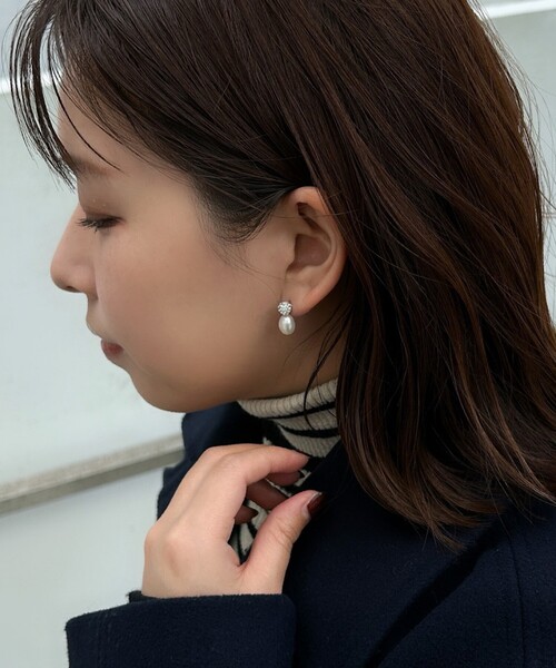 grove(グローブ)の「◆【MADE IN JAPAN】淡水パールビジューロンデルピアス(ピアス(両耳用)・レディース・ホワイト・00)」の2枚目の写真