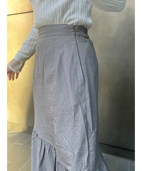 Ayla(アイラ)の「《動くたびに表情が変わる、大人のティアードスカート》テキスタイル案シンメトリーマーメイドスカート(スカート・レディース・グレー・FREE)」の7枚目の写真