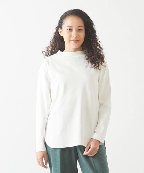 MELROSE claire（メルローズ クレール）の「【程よい厚み安心感のあるコットンスムースプルオーバー】（Tシャツ/カットソー・レディース・グレイッシュベージュ/ブラック/オフホワイト・FREE）」の2枚目の写真